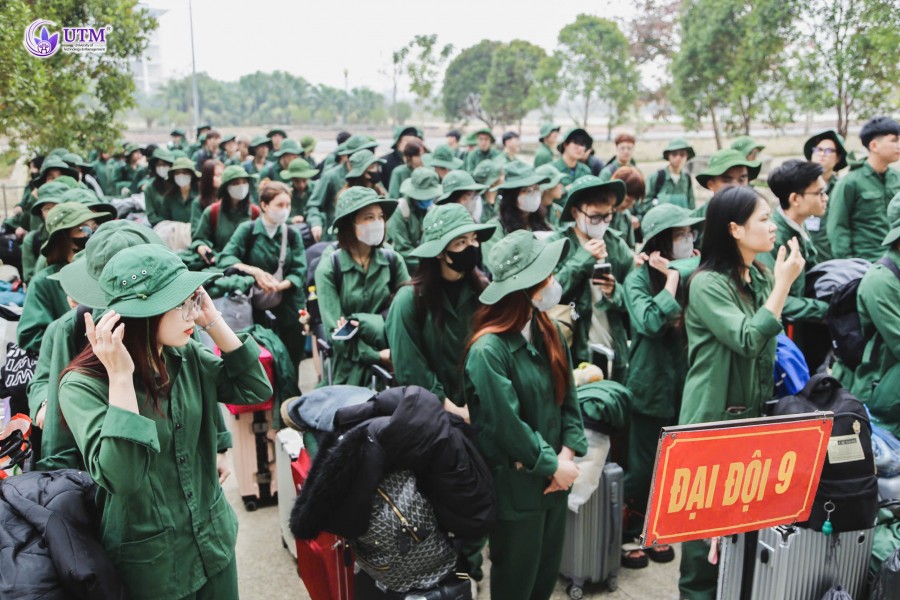 Sinh viên Khóa 14 trường Đại học Công nghệ và Quản lý Hữu Nghị tham gia Khóa học Giáo dục Quốc phòng - An ninh