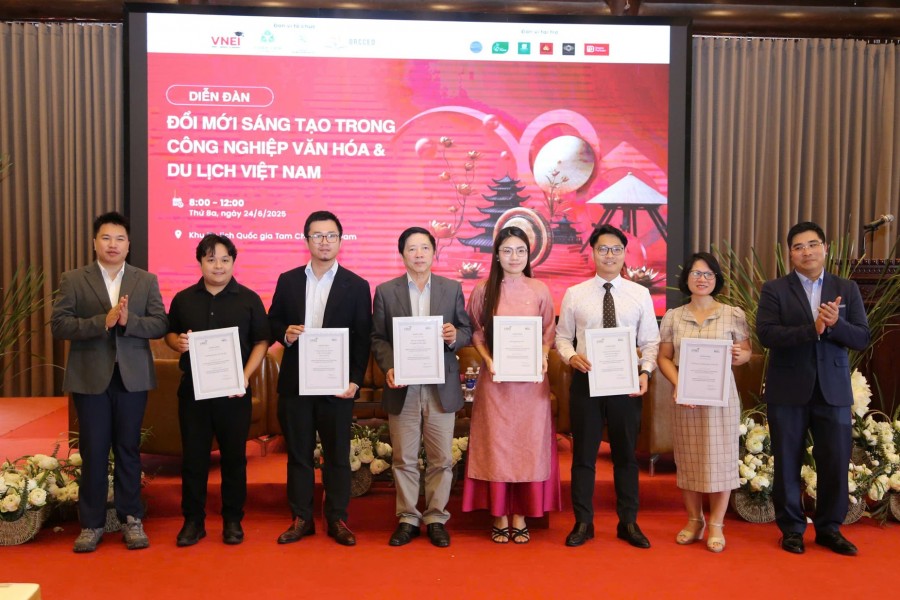Trường Đại học Công nghệ và Quản lý Hữu Nghị tham dự Diễn đàn “Đổi mới sáng tạo trong công nghiệp văn hóa & du lịch Việt Nam”