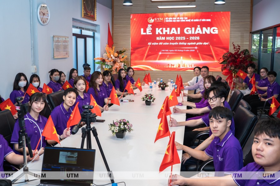 Trường Đại học Công nghệ và Quản lý Hữu Nghị khai giảng năm học mới: Khát vọng tri thức, đồng hành cùng sinh viên thời đại số.