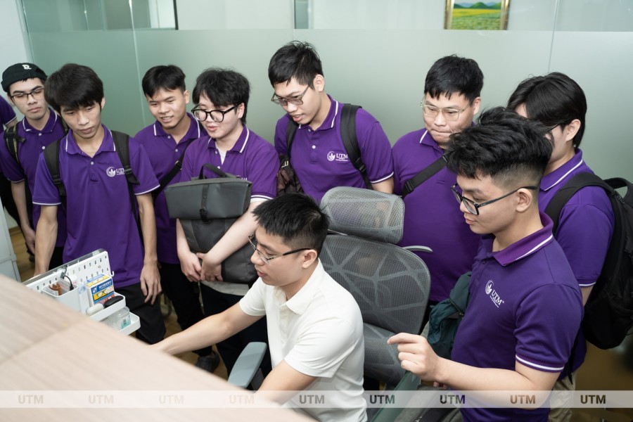 Sinh viên Khoa CNTT UTM - Trải nghiệm thực tế tại Doanh nghiệp ISOFT GLOBE Việt Nam.