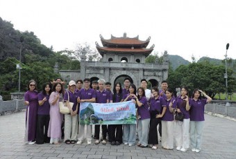 Học từ thực tiễn - Sinh viên Khoa Du Lịch UTM trải nghiệm thực tế tại Ninh Bình