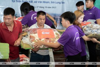 Hành trình “Trao yêu thương – Kết nối những trái tim” đến với đồng bào vùng lũ Lạng Sơn. Hành trình “Trao yêu thương – Kết nối những trái tim” đến với đồng bào vùng lũ Lạng Sơn.
