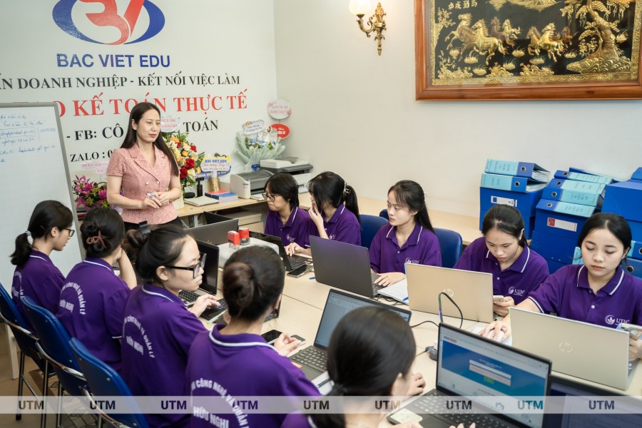Sinh viên K13 ngành Kế toán – TCNH UTM trải nghiệm nghề nghiệp thực tế tại Công ty Bắc Việt