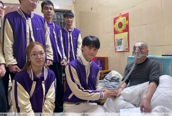 Tết ấm tình người - UTM lan tỏa yêu thương, trao tết sum vầy tới cộng đồng.